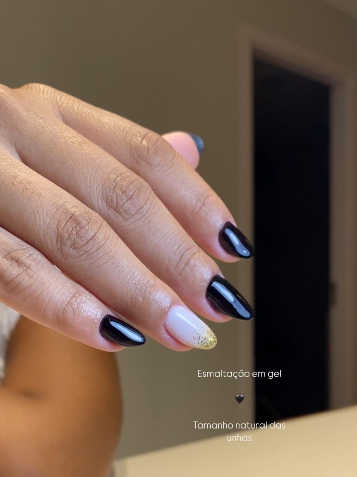 Esmaltação em gel preto e branco — Malva Studio de Beleza, Pituba · Salvador/BA